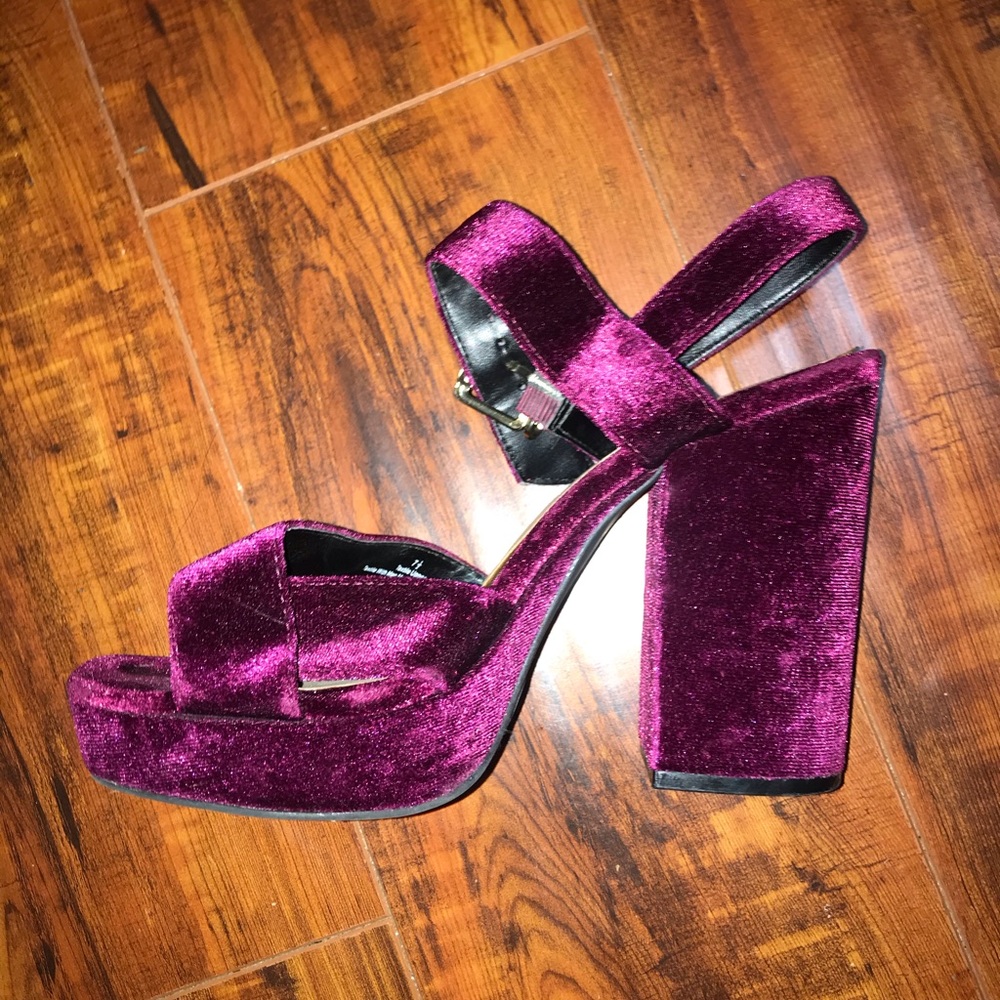 Mossimo Velvet Heels